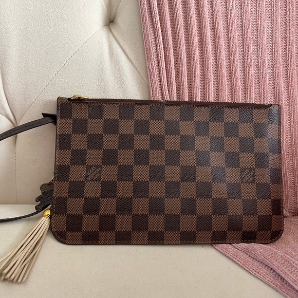 Louis Vuitton Damier Ebene Wristlet/Pouch - Picture 6 of 10